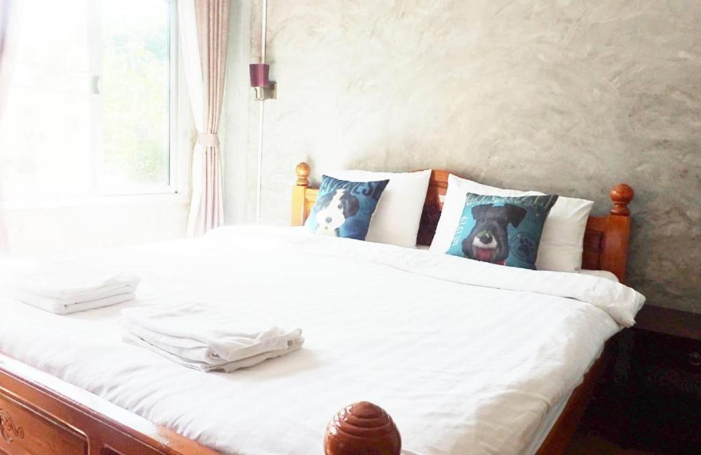 Rommai Rimnaam Resort Ranong Exterior foto