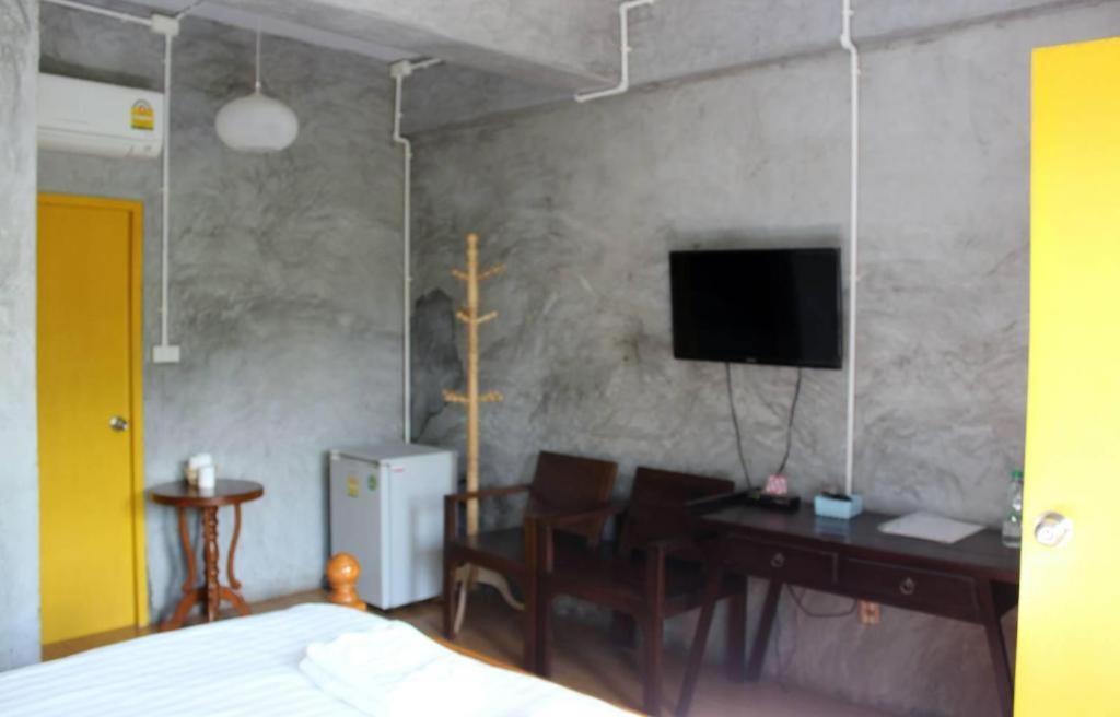 Rommai Rimnaam Resort Ranong Exterior foto