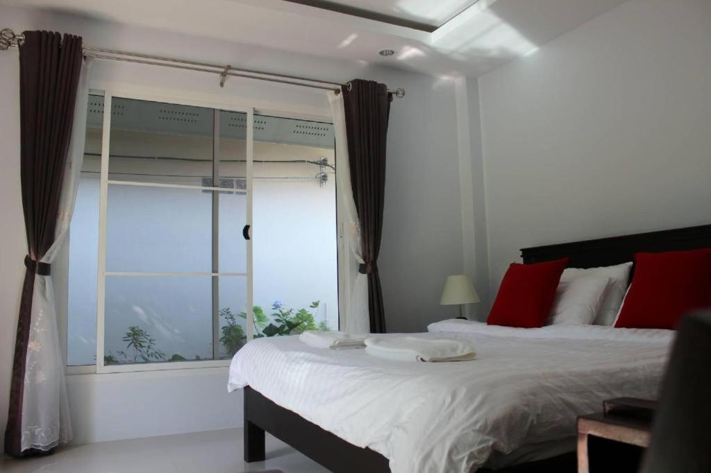 Rommai Rimnaam Resort Ranong Exterior foto