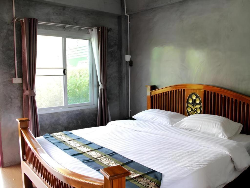 Rommai Rimnaam Resort Ranong Exterior foto